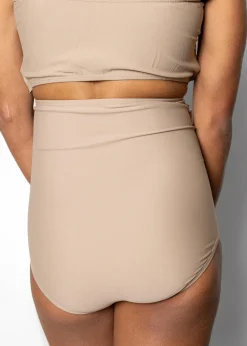 Kortni Jeane | Youth Down in Front Ruffle Bottoms Taupe New